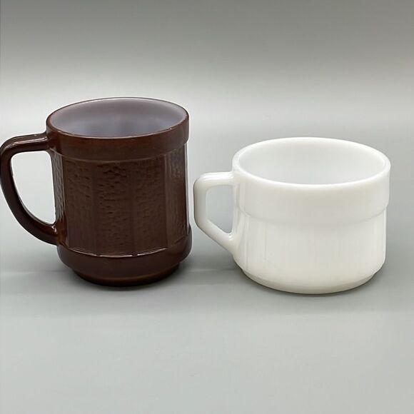 Vintage Stamped Federal Glass Barrel Paneled Mugs One Brown One White - Picture 3 of 8